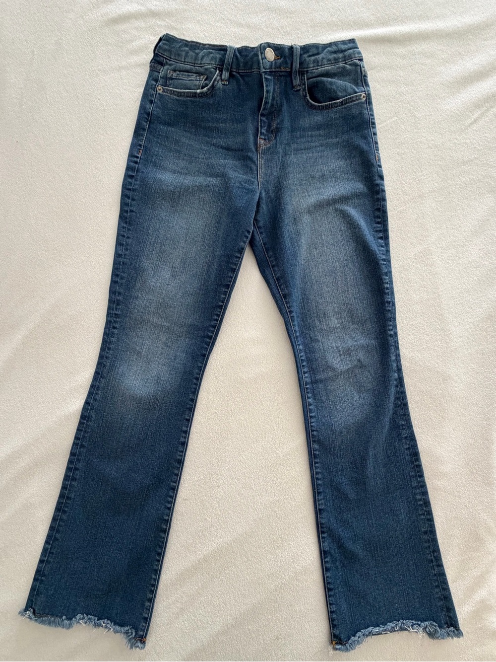 Free People Medium Blue Cropped Frayed-Hem Jeans